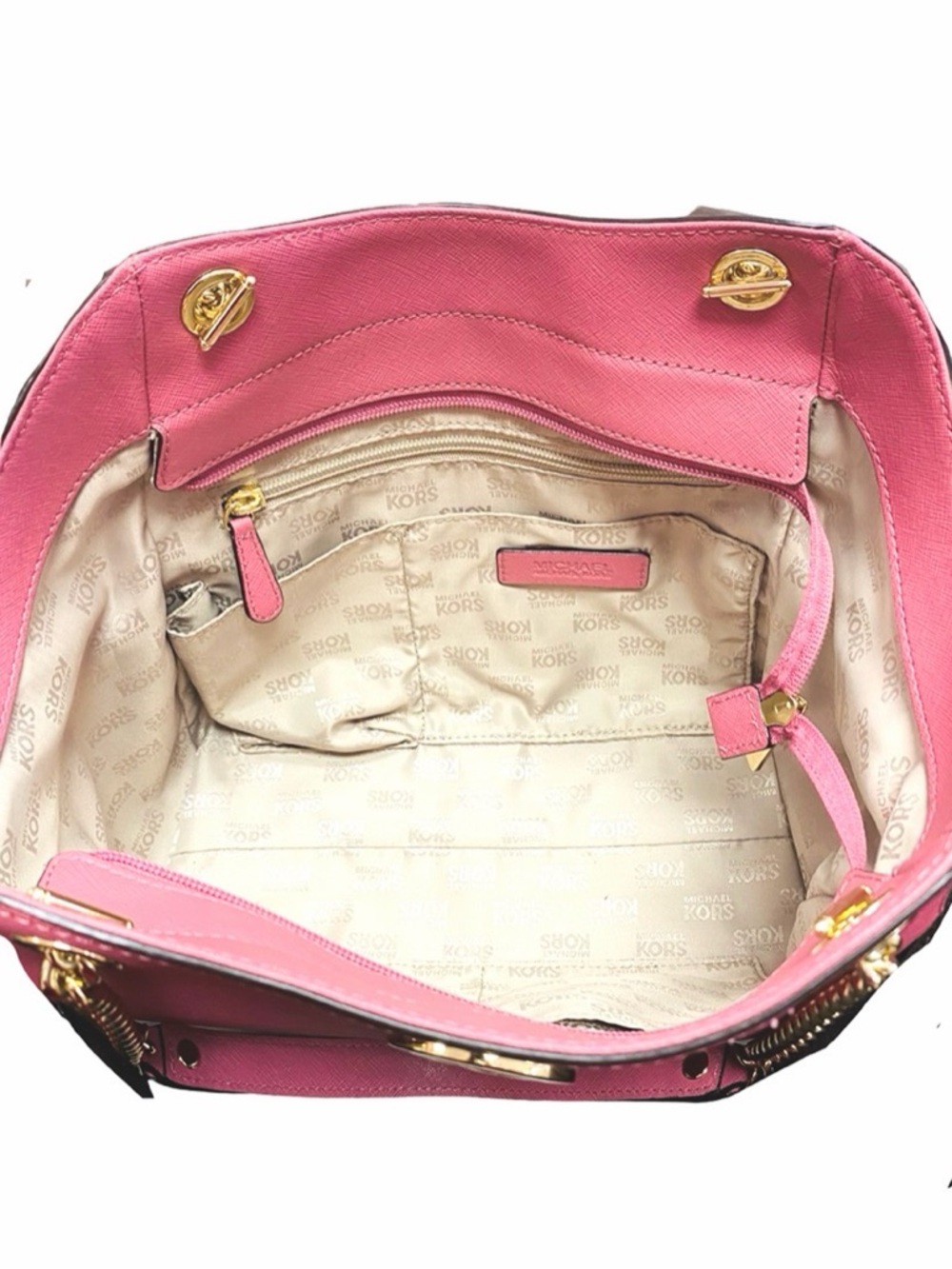 🩷Michael Kors Pink Jet Set Tote with Gold Chain Straps- Preppy- Summer Style🩷 - Picture 4 of 6